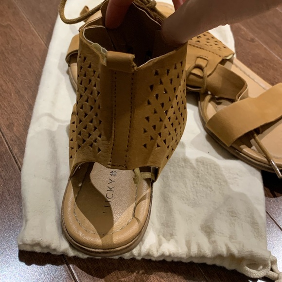 Tan Lucky Brand Sandals - Picture 4 of 7